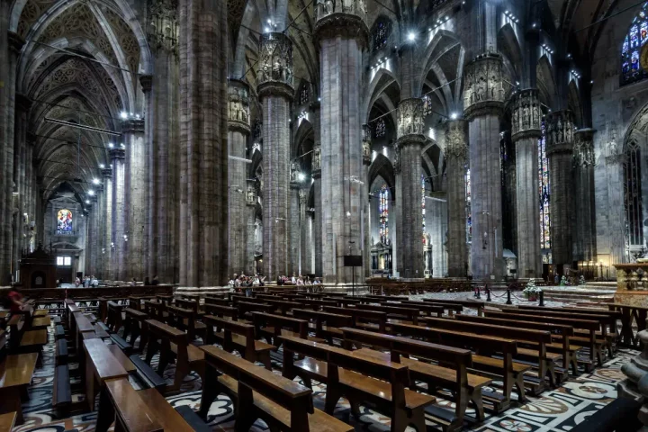 ¿Vas a Milán? Descubre la catedral de Milán: historia, arte y vistas inolvidables del Duomo. Un ícono imperdible. ¡Planifica tu visita ahora!