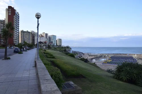 Descubre cómo obtener la ciudadanía italiana en Mar del Plata con io.europeo. Te guiamos en el proceso, requisitos y cómo agendar tu cita en el consulado.