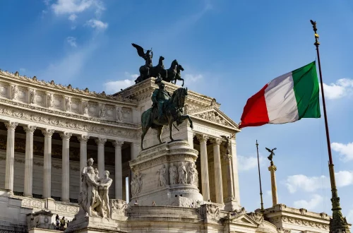 Cómo saber si tengo ascendencia italiana: descubre 5 métodos gratuitos para investigar tus raíces y conocer los pasos que siguen.