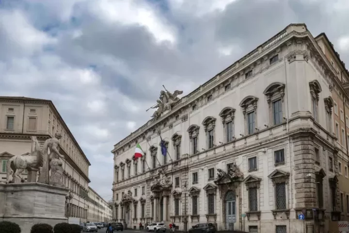 Decreto-Lei 36/2025: la Corte de Turim rechaza la acción y mantiene vigente la norma. Conoce cómo cambia el acceso a la ciudadanía italiana hoy.