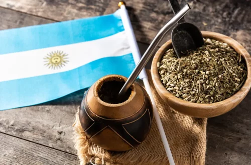 Lunfardo argentino: conocé su origen, palabras curiosas y relación con el tango. Un legado cultural con alma inmigrante. ¡Descubrilo!