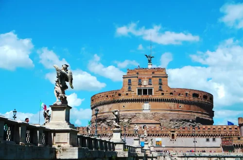 Nueva ley de ciudadanía italiana 2025: Foto del Castillo de Sant'Angelo en Roma