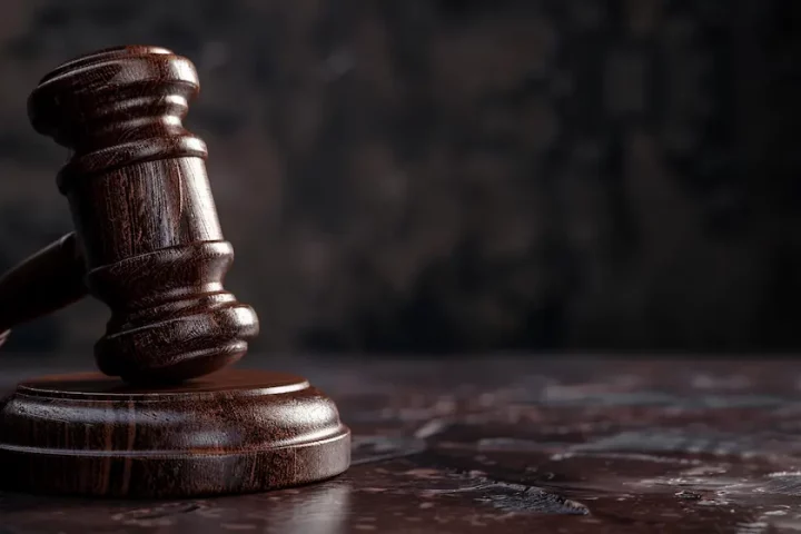 ¿Qué es la PEC y cómo te protege legalmente? La herramienta que convierte tus e-mails en pruebas válidas. Seguridad, rapidez y valor jurídico. Descúbrela.