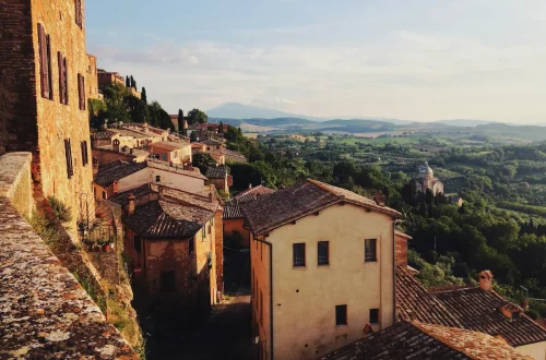 Tessera sanitaria: Foto de la Piazza di San Francesco al atardecer
